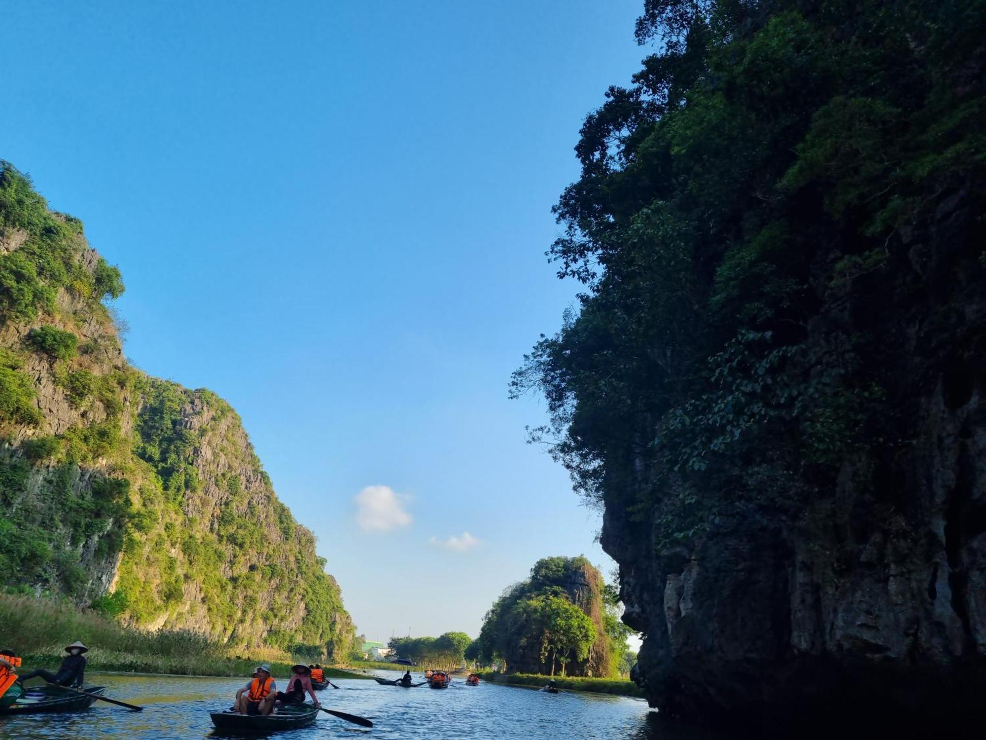 Phi Hung'S Unique Homestay Ниньбинь Экстерьер фото