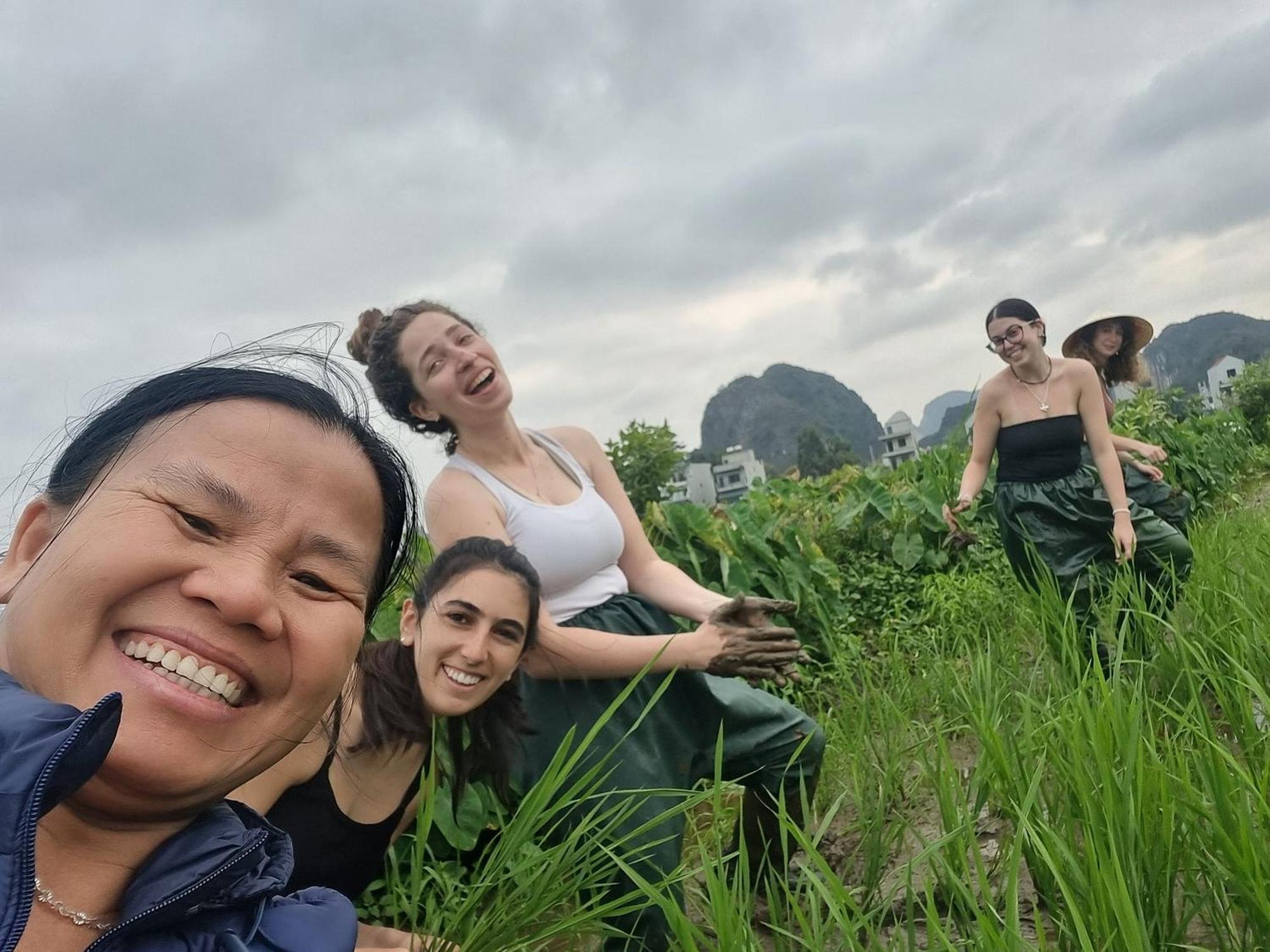 Phi Hung'S Unique Homestay Ниньбинь Экстерьер фото